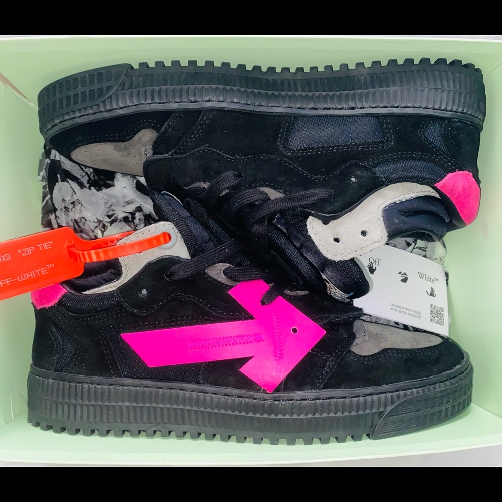 Off White